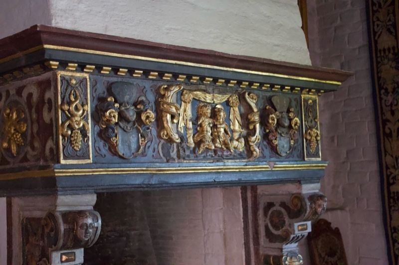 Ornate Gilded Mantelpiece Carving