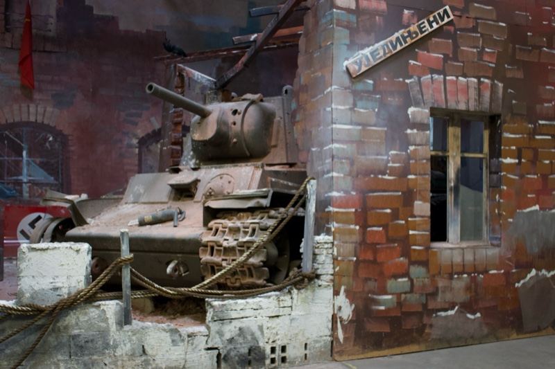 T-34 Tank in Ruined Brick Diorama