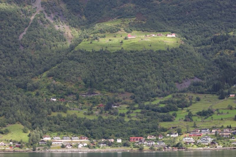 Mountain Valley Village Fjord View