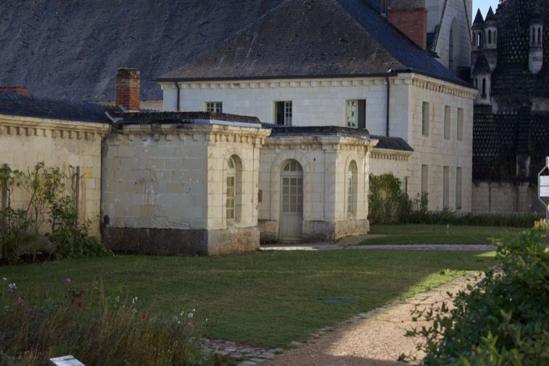 Historic manor with garden pavilion