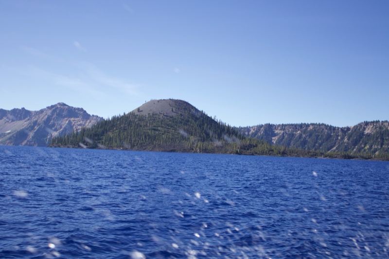 Crater Lake view with Wizard Island