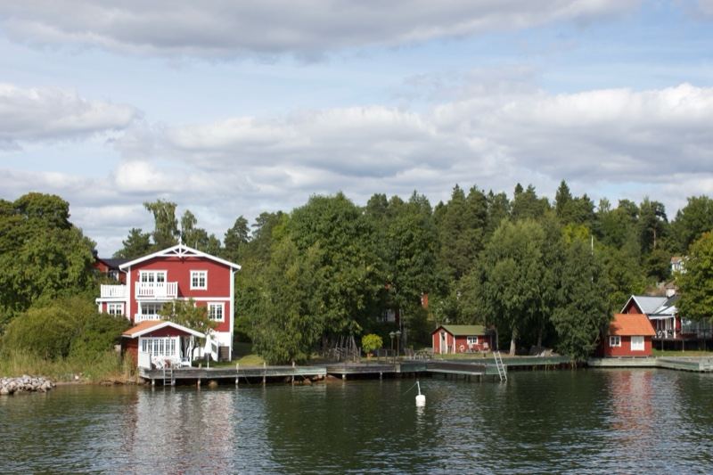 Red Cottage on Lakeside Island
