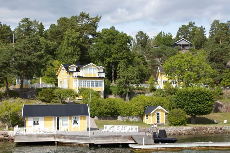 Yellow Cottages on Lakeside Dock
