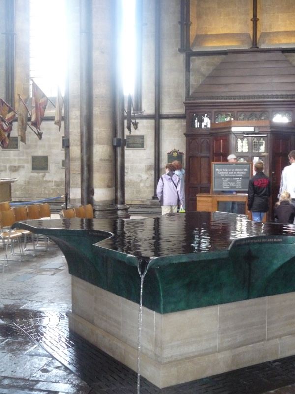 Green Marble Fountain in Cathedral Hall