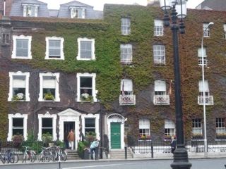 Ivied Georgian Building Street View